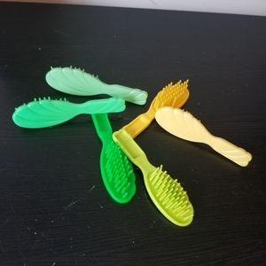Vintage Mattel Barbie Doll Hair Brushes Combs Green & Yellow 80s 90s (6)